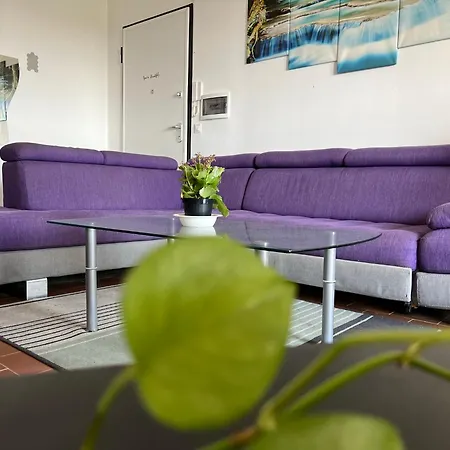 Friends And Family Rum i privatbostad Brescia